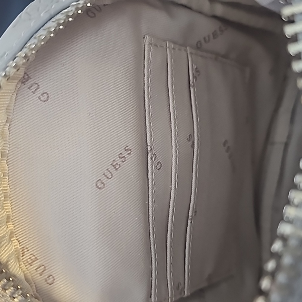 NWOT Womens Guess Purse. Gray Mini Crossbody Bag. - Picture 5 of 7
